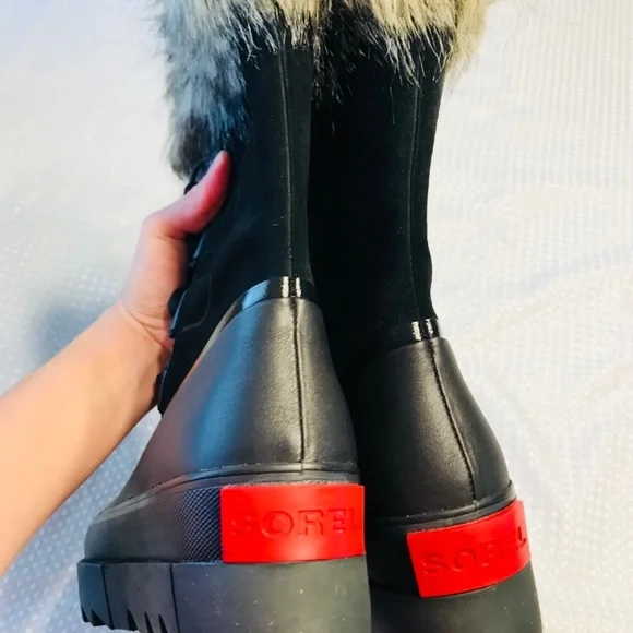 Sorel Joan of artic Next leather boots in black - Picture 7 of 10